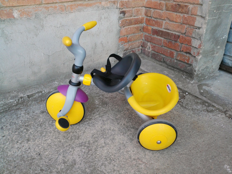 triciclo charton plastico 54x69x50 1u